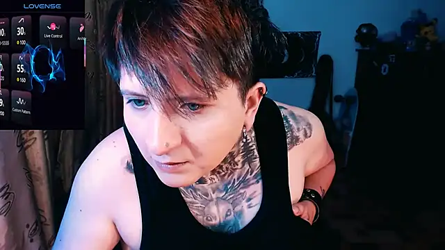 Snapshot of Marieblueeyes chatting on 27, 10, 2025 Marieblueeyes online show from 27, 10, 2025