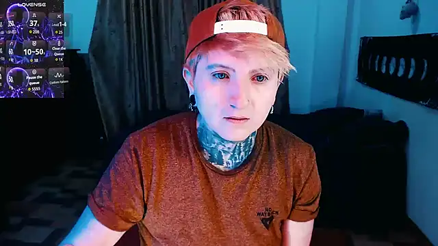 Snapshot of Marieblueeyes chatting on 13, 11, 2025 Marieblueeyes online show from 13, 11, 2025