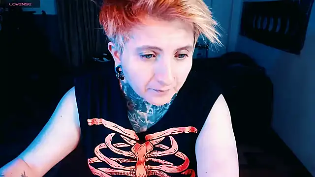 Snapshot of Marieblueeyes chatting on 16, 11, 2025 Marieblueeyes online show from 16, 11, 2025