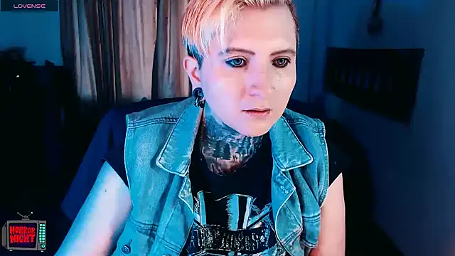 Snapshot of Marieblueeyes chatting on 20, 12, 2025 Marieblueeyes online show from 20, 12, 2025