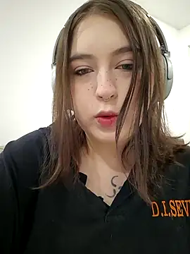 Snapshot of Yammy_Yumi chatting on 31, 10, 2025 Yammy Yumi online show from 31, 10, 2025