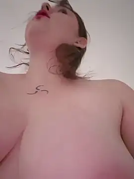 Snapshot of Yammy_Yumi chatting on 5, 12, 2025 Yammy Yumi online show from 5, 12, 2025