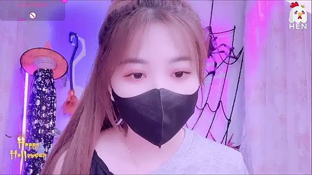 Snapshot of hen237 chatting on 7, 11, 2025 hen237 online show from 7, 11, 2025