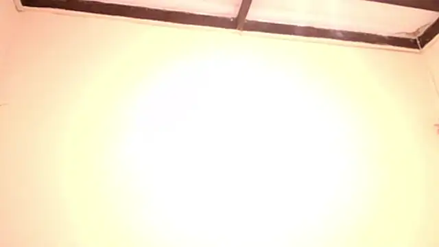 Queen BootyXXX online show from 10, 8, 2026