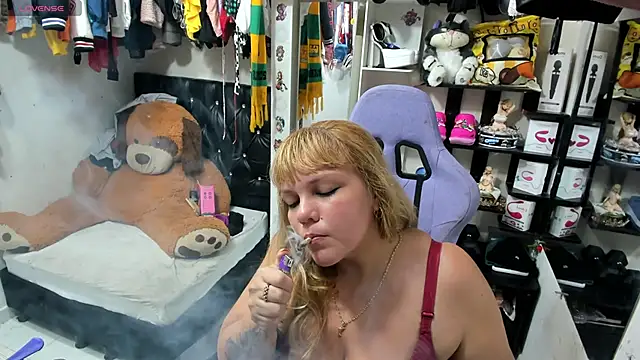 Snapshot of allsson_queen chatting on 26, 9, 2025 allsson queen online show from 26, 9, 2025
