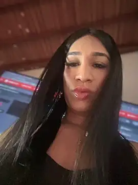 Ashly Miller online show from 30, 10, 2025