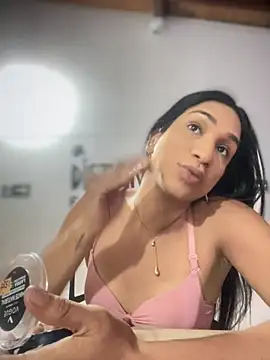 Ashly Miller online show from 19, 11, 2025