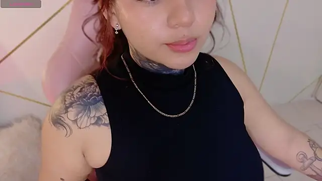 Snapshot of kim_blake chatting on 5, 6, 2026 kim blake online show from 5, 6, 2026