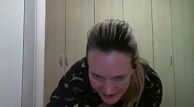 Snapshot of Annylove1 chatting on 14, 2, 2025 Annylove1 online show from 14, 2, 2025