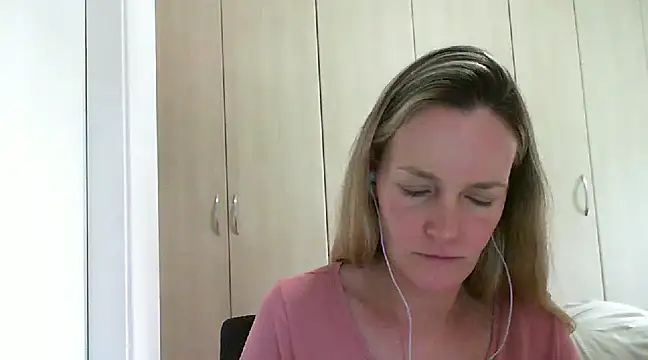 Snapshot of Annylove1 chatting on 14, 2, 2025 Annylove1 online show from 14, 2, 2025