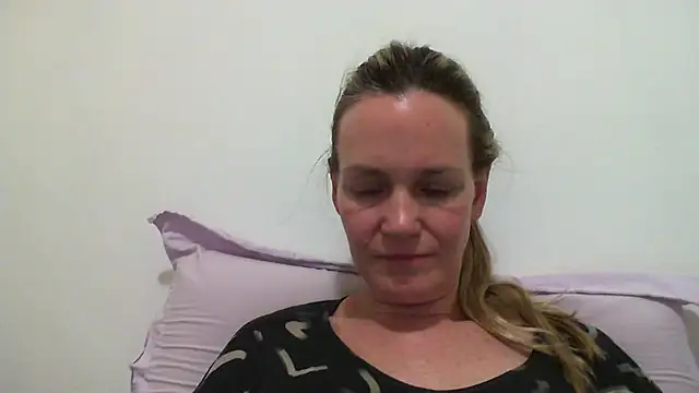 Snapshot of Annylove1 chatting on 18, 2, 2025 Annylove1 online show from 18, 2, 2025