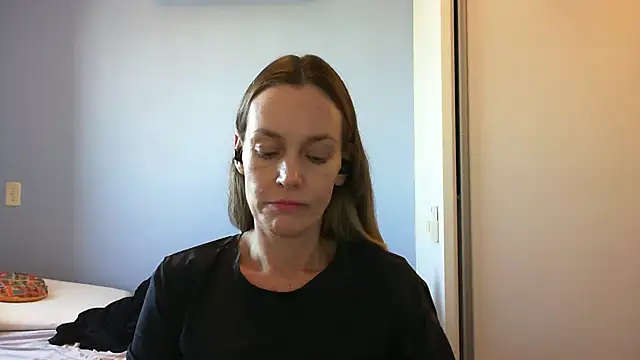 Snapshot of Annylove1 chatting on 12, 9, 2025 Annylove1 online show from 12, 9, 2025