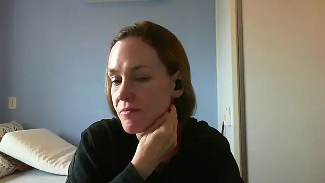 Snapshot of Annylove1 chatting on 16, 9, 2025 Annylove1 online show from 16, 9, 2025