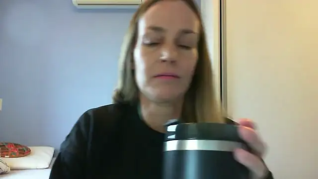 Snapshot of Annylove1 chatting on 26, 9, 2025 Annylove1 online show from 26, 9, 2025