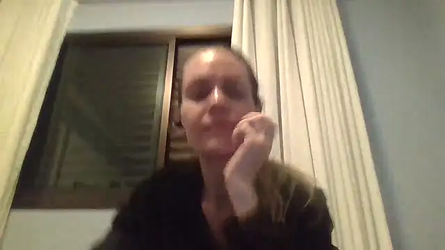 Snapshot of Annylove1 chatting on 1, 10, 2025 Annylove1 online show from 1, 10, 2025