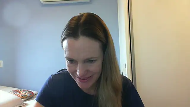 Snapshot of Annylove1 chatting on 7, 10, 2025 Annylove1 online show from 7, 10, 2025