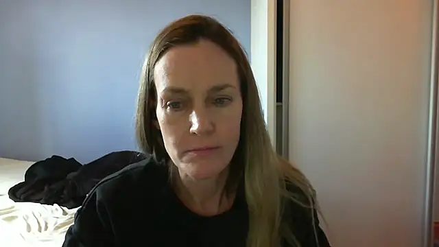 Snapshot of Annylove1 chatting on 20, 10, 2025 Annylove1 online show from 20, 10, 2025