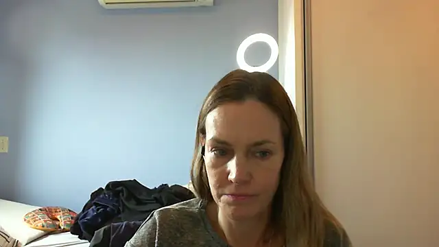 Snapshot of Annylove1 chatting on 7, 11, 2025 Annylove1 online show from 7, 11, 2025