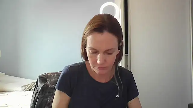 Snapshot of Annylove1 chatting on 27, 11, 2025 Annylove1 online show from 27, 11, 2025