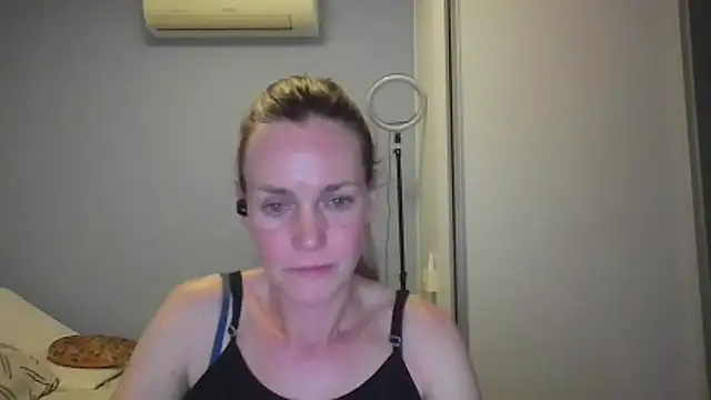 Snapshot of Annylove1 chatting on 30, 11, 2025 Annylove1 online show from 30, 11, 2025