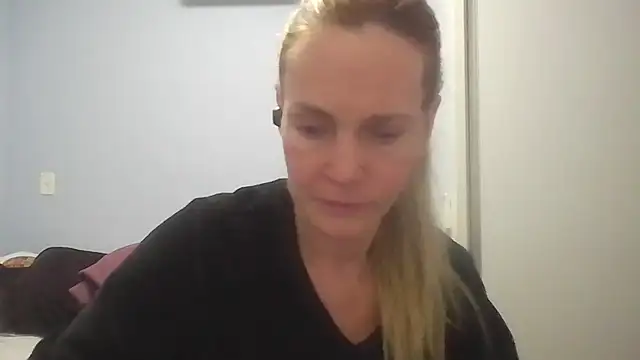 Snapshot of Annylove1 chatting on 22, 6, 2026 Annylove1 online show from 22, 6, 2026