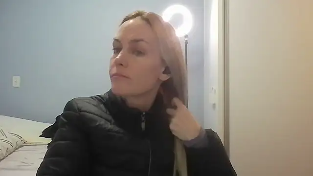 Snapshot of Annylove1 chatting on 26, 6, 2026 Annylove1 online show from 26, 6, 2026