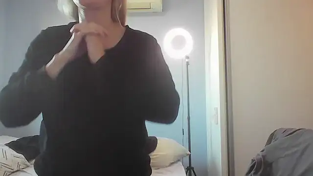 Snapshot of Annylove1 chatting on 1, 7, 2026 Annylove1 online show from 1, 7, 2026