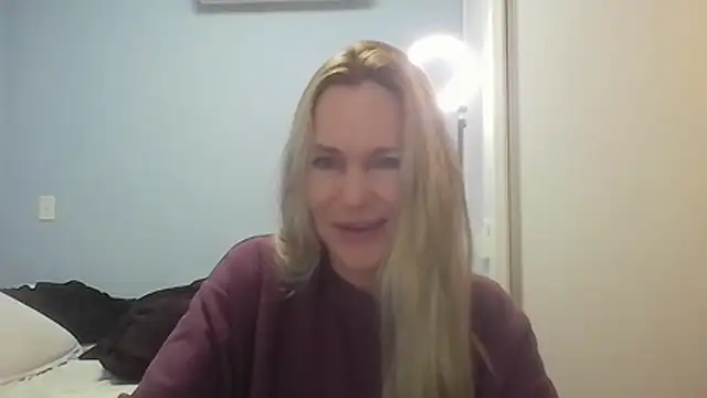 Snapshot of Annylove1 chatting on 13, 7, 2026 Annylove1 online show from 13, 7, 2026