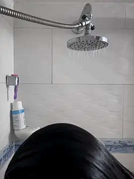 Snapshot of Hannahoff chatting on 8, 11, 2025 Hannahoff online show from 8, 11, 2025