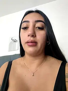 Snapshot of Hannahoff chatting on 26, 11, 2025 Hannahoff online show from 26, 11, 2025