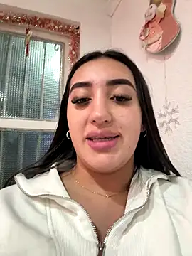 Snapshot of Hannahoff chatting on 14, 12, 2025 Hannahoff online show from 14, 12, 2025