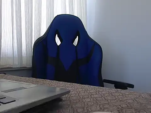 Snapshot of ALPHANDRE chatting on 12, 4, 2026 ALPHANDRE online show from 12, 4, 2026