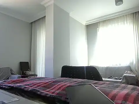 Snapshot of ALPHANDRE chatting on 28, 4, 2026 ALPHANDRE online show from 28, 4, 2026