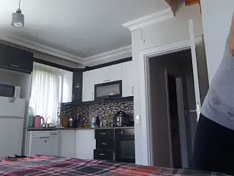 Snapshot of ALPHANDRE chatting on 17, 5, 2026 ALPHANDRE online show from 17, 5, 2026