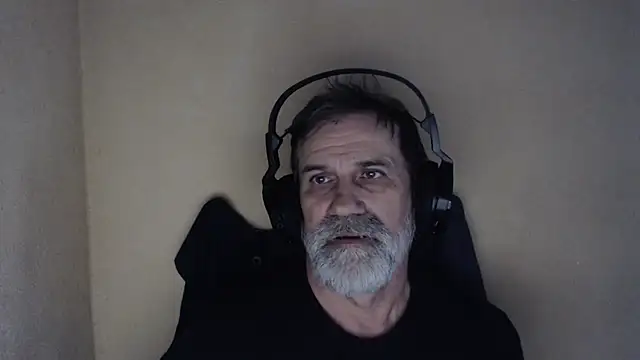 Snapshot of AlexNudo chatting on 14, 10, 2025 AlexNudo online show from 14, 10, 2025