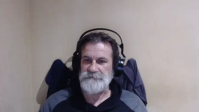 Snapshot of AlexNudo chatting on 14, 11, 2025 AlexNudo online show from 14, 11, 2025