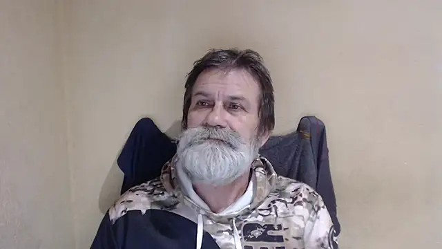 Snapshot of AlexNudo chatting on 4, 12, 2025 AlexNudo online show from 4, 12, 2025