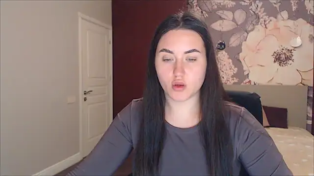 Snapshot of Roxie_Bradley chatting on 27, 12, 2024 Roxie Bradley online show from 27, 12, 2024