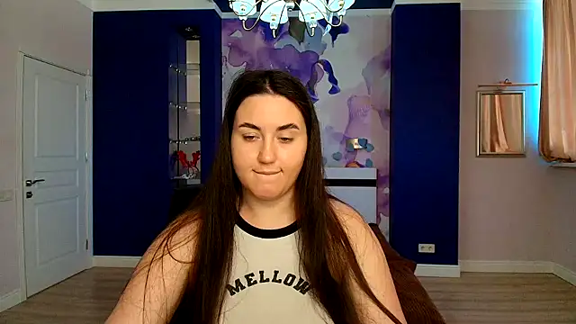 Snapshot of Roxie_Bradley chatting on 2, 1, 2025 Roxie Bradley online show from 2, 1, 2025