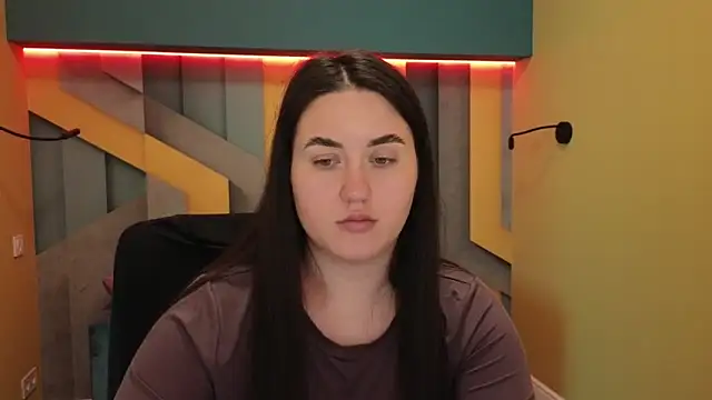 Snapshot of Roxie_Bradley chatting on 4, 1, 2025 Roxie Bradley online show from 4, 1, 2025