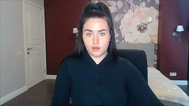 Snapshot of Roxie_Bradley chatting on 17, 1, 2025 Roxie Bradley online show from 17, 1, 2025