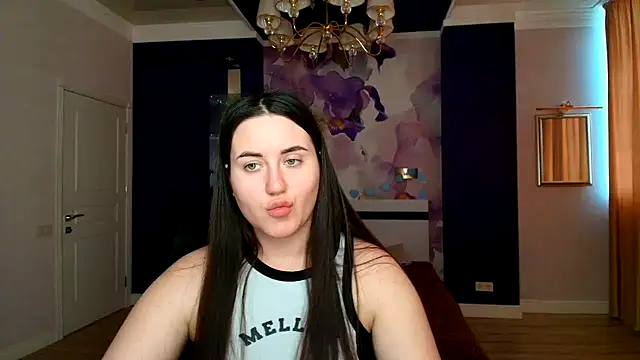 Snapshot of Roxie_Bradley chatting on 3, 2, 2025 Roxie Bradley online show from 3, 2, 2025