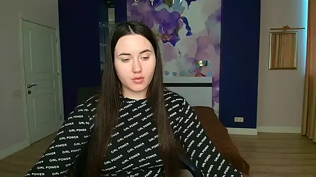 Snapshot of Roxie_Bradley chatting on 6, 2, 2025 Roxie Bradley online show from 6, 2, 2025