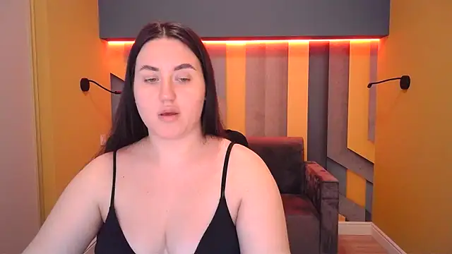 Snapshot of Roxie_Bradley chatting on 24, 2, 2025 Roxie Bradley online show from 24, 2, 2025