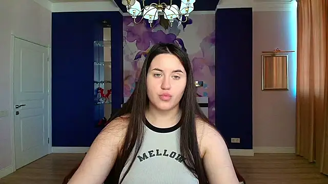 Snapshot of Roxie_Bradley chatting on 7, 3, 2025 Roxie Bradley online show from 7, 3, 2025