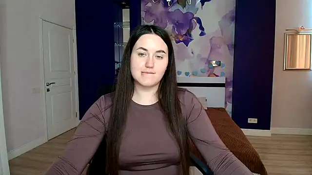 Snapshot of Roxie_Bradley chatting on 11, 3, 2025 Roxie Bradley online show from 11, 3, 2025