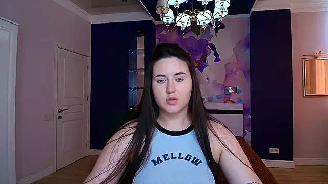 Snapshot of Roxie_Bradley chatting on 14, 3, 2025 Roxie Bradley online show from 14, 3, 2025