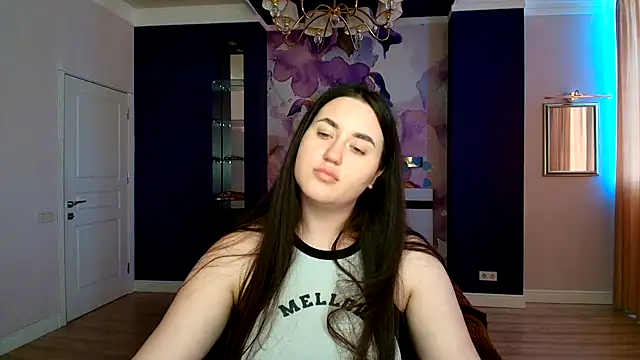 Snapshot of Roxie_Bradley chatting on 21, 3, 2025 Roxie Bradley online show from 21, 3, 2025