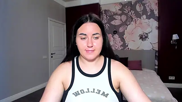 Snapshot of Roxie_Bradley chatting on 9, 9, 2025 Roxie Bradley online show from 9, 9, 2025