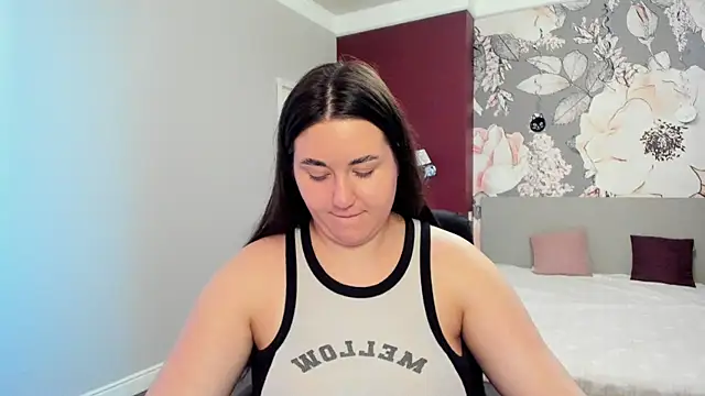 Snapshot of Roxie_Bradley chatting on 21, 11, 2025 Roxie Bradley online show from 21, 11, 2025